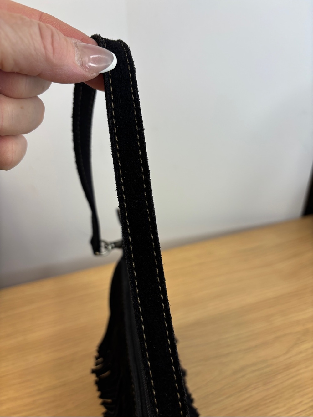 Vintage Nine West Black Suede Fringe Baguette Bag - Picture 4 of 15